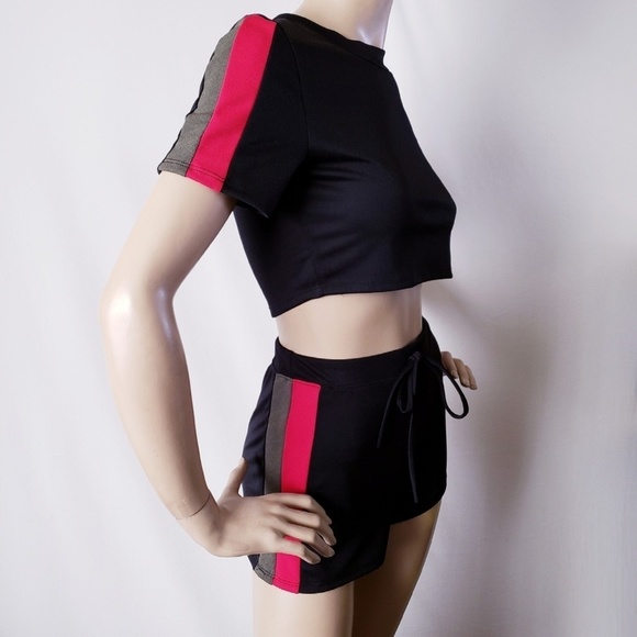 Common Crush Black, Green & Red On Trend Short Set - Picture 2 of 8